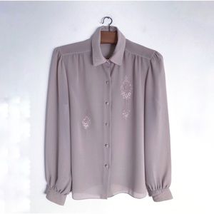 EUC • VINTAGE Embroidered Blouse